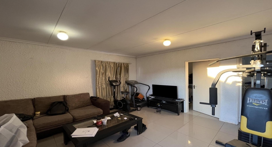 2 Bedroom Property for Sale in Roodepan Northern Cape